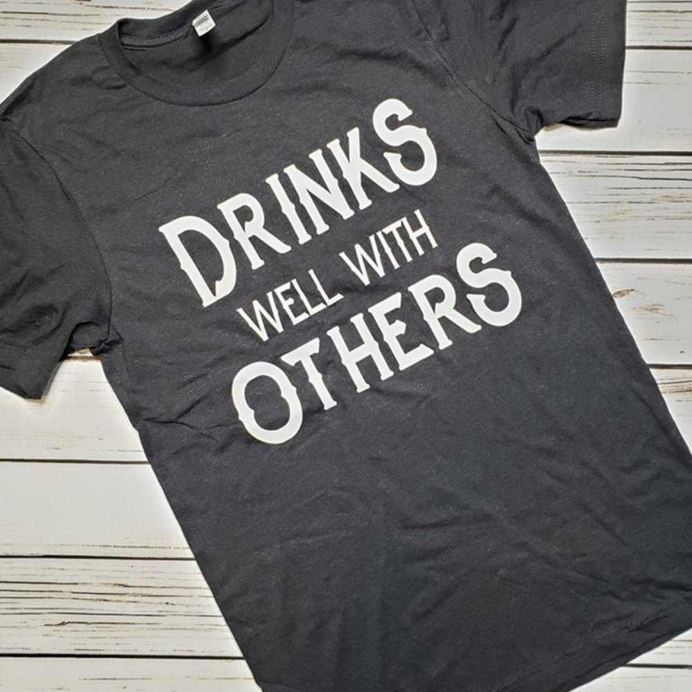 Drinks Well Graphic Tee Charcoal Grey Unisex Loose